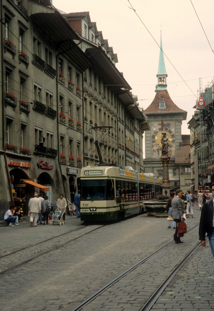 Bern SVB Tram 3 (ACMV/DÜWAG/ABB-Be 4/8 731) Spitalgasse am 7. Juli 1990.