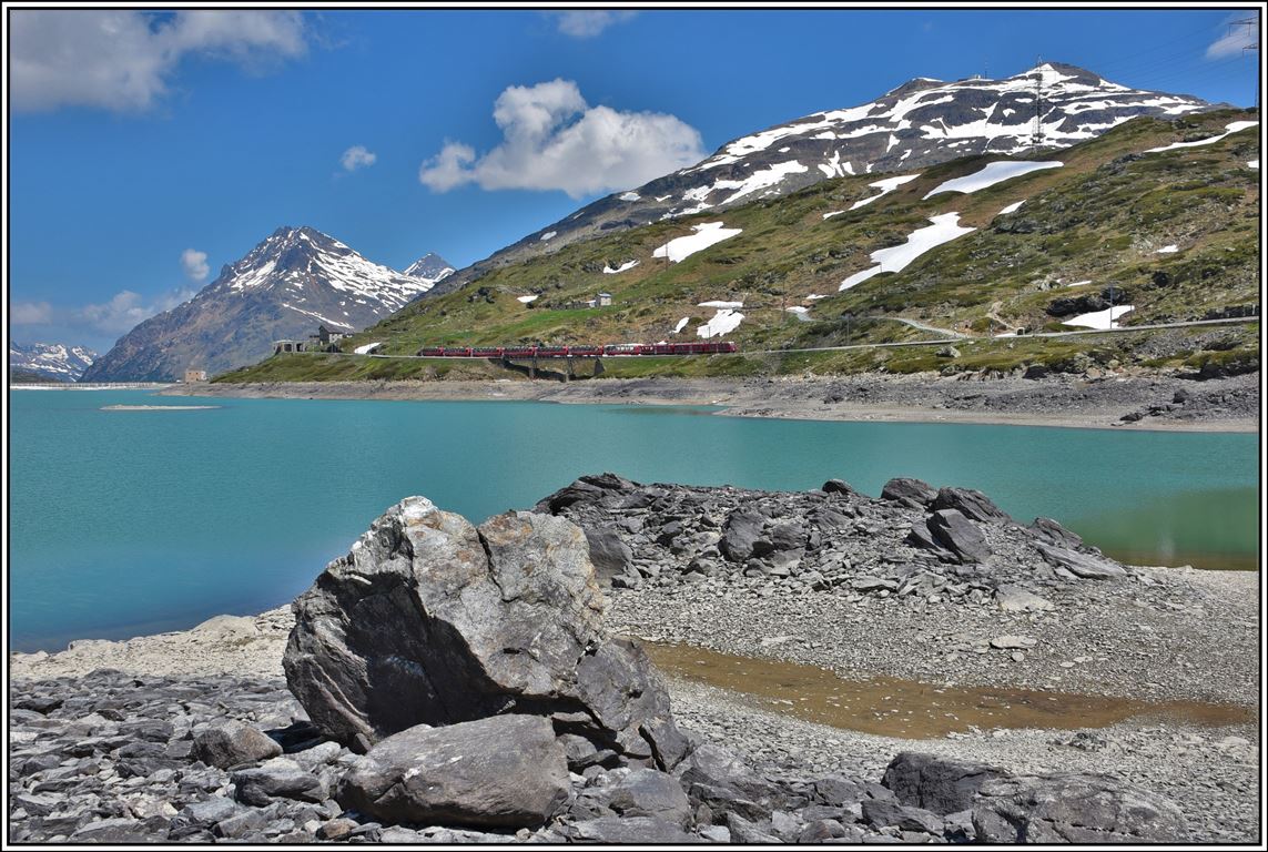 Bernina Espress PE951 am Lago Bianco. (19.06.2019)