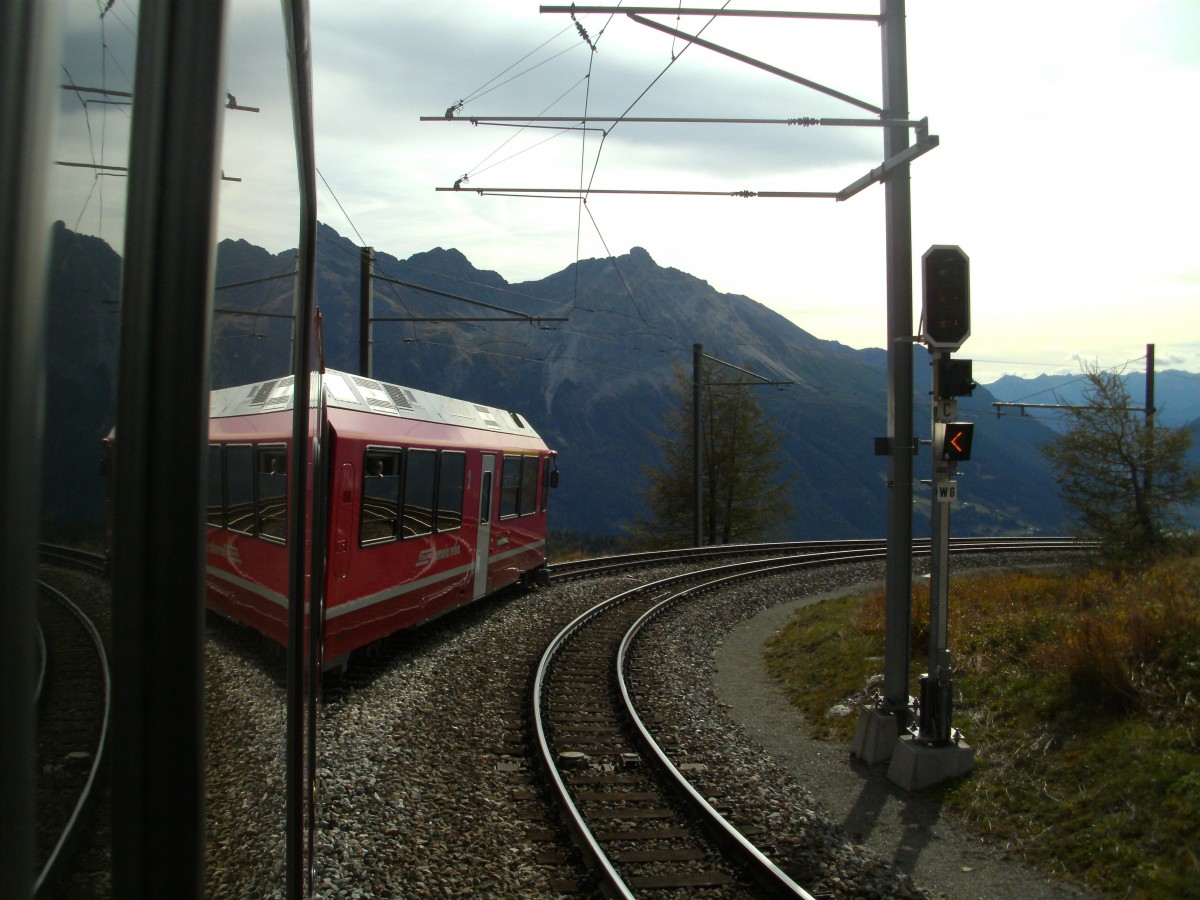 Bernina Express nach Tirano. Alp Grüm, Oktober 2012.
