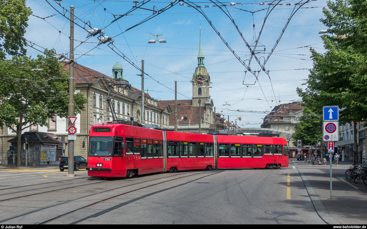 BERNMOBIL Vevey-Tram 734 am 24. Juni 2018 auf der Linie 3 auf dem Bubenbergplatz.