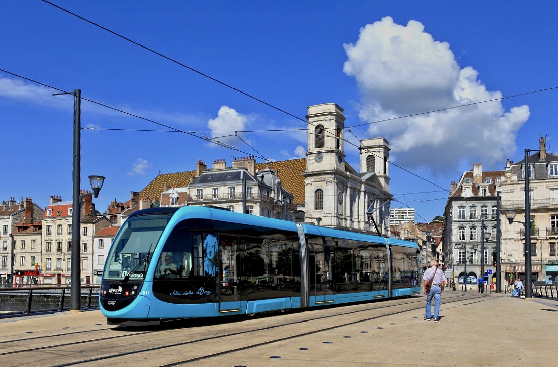 Besançon 811, Pont Battant, 19.08.2015. Bahnbilder.de