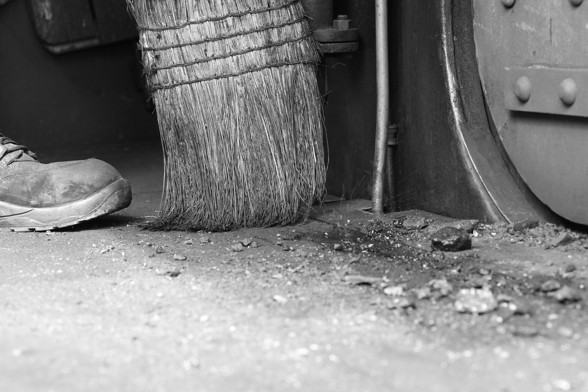 Besenrein,....... 

Führerstand von 29.671 27.04.2018