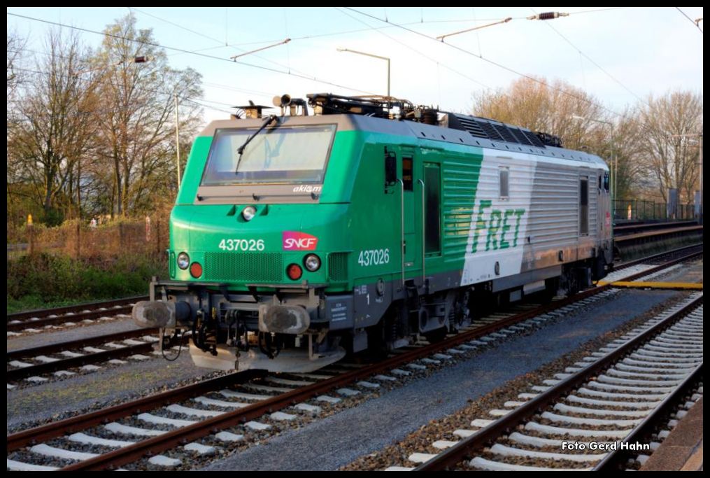 Betriebspause hatte am 20.4.2015 FRET SNCF 437026 Akiem im oberen Bahnhof des HBF Osnabrück.