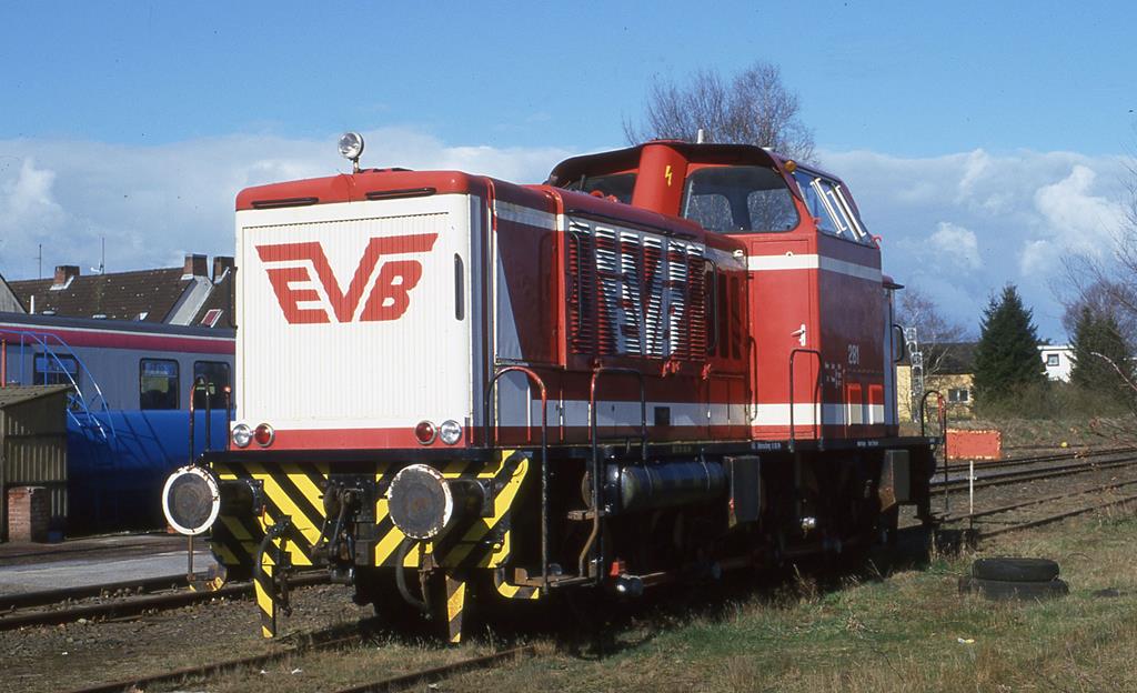 Betriebsstätte der EVB in Bremervörde am 13.4.2001: EVB Mak Stangenlok 281
