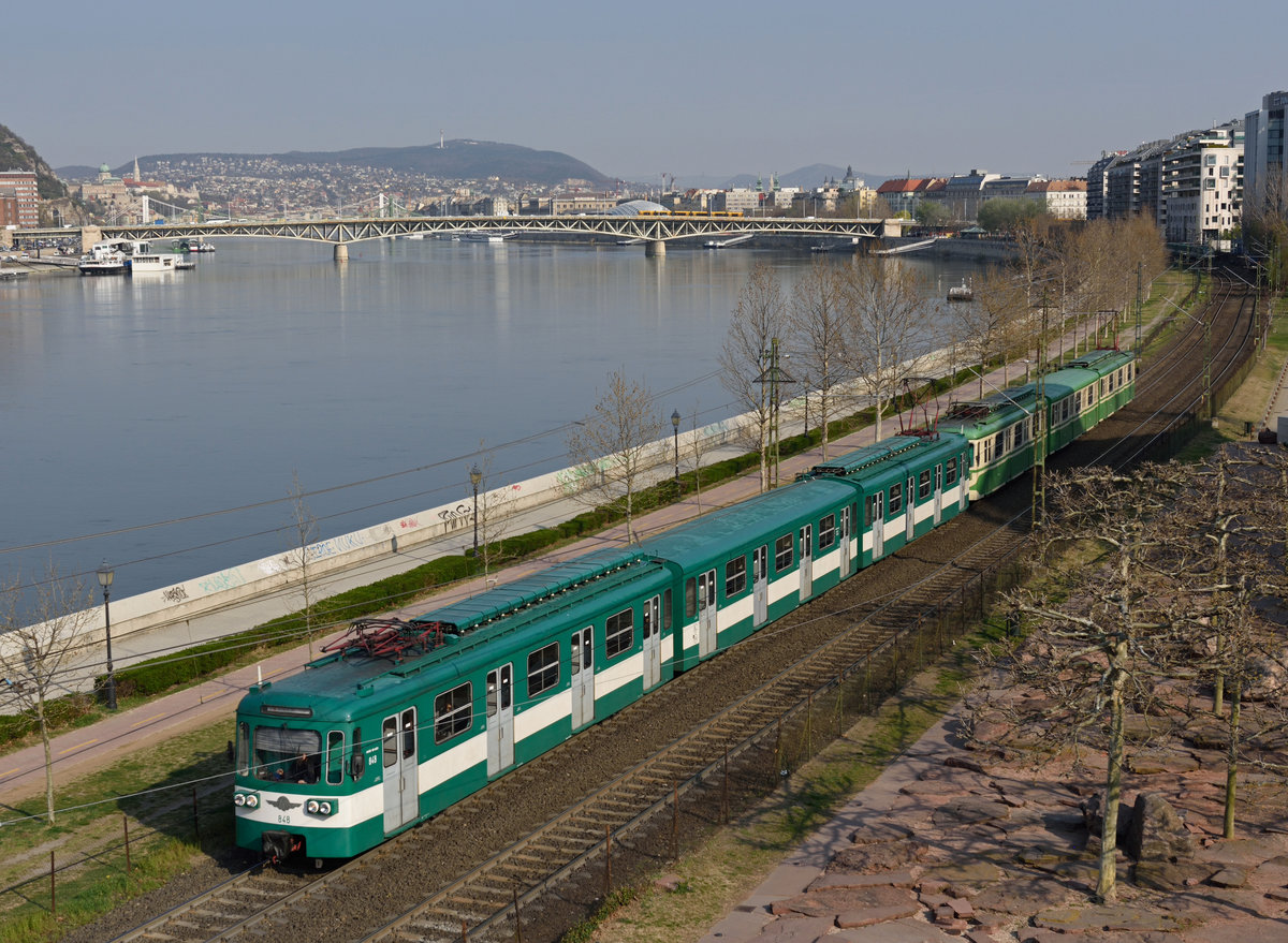 BHÉV MIX/A-Triebwagen 848 Müpa–Nemzeti Színház, HEV H7 Budapest am 02.April 2019.

