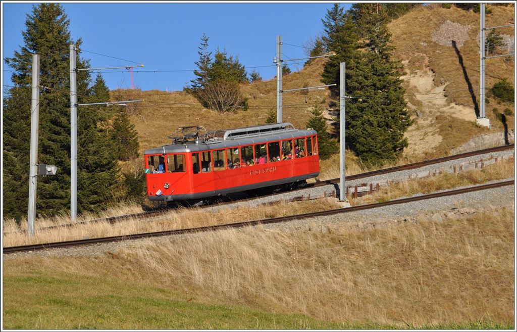 Bhe 2/4 Nr 4 zwischen Rigi Kulm und Staffel. (18.11.2015)