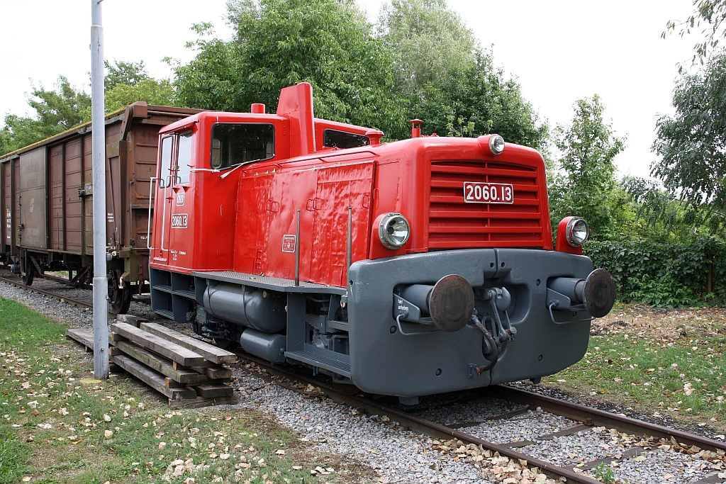 BIF 2060.13 wartet am 27.August 2023 in Mistelbach Lokalbahn auf ihren nächsten Einsatz.
