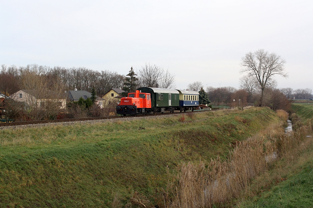 BIF 2060.14 am 22.November 2015 mit dem SBED 93960 kurz vor Wilfersdorf-Hobersdorf.