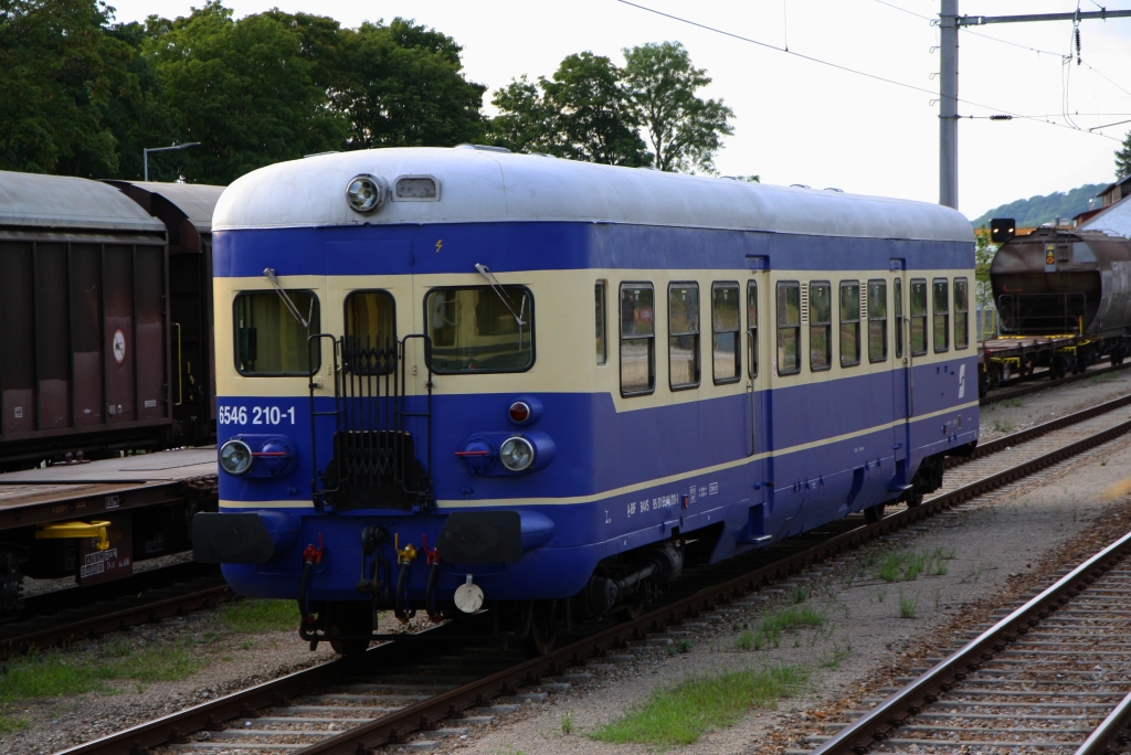 BIF 6546 210-1 B4VS am 17.August 2019 im Bahnhof Korneuburg.