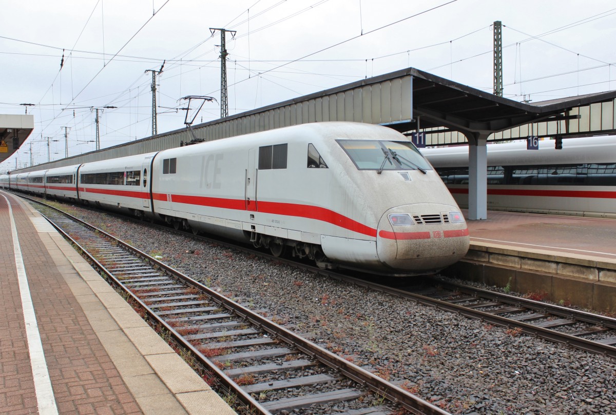 Bild 072:
Am 25.05.2015 steht der ICE-Triebkopf 401 013-7, welcher der  zählende Kopf  des ICE-Tz 0113  Frankenthal/Pfalz  ist, in Dortmund Hbf. Der Zug ist als ICE 1025 Hamburg-Frankfurt unterwegs.