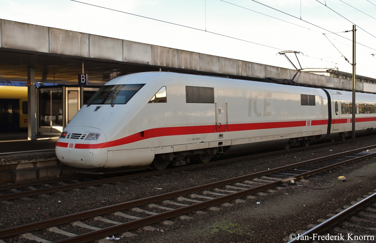 Bild 143:
Am 09.01.2016 war ICE-Tz 0174  Zürich  als ICE 76 von Zürich nach Hamburg unterwegs. Hier zu sehen ist der  nicht zählende Kopf  401 574-9 bei der Ausfahrt aus Hannover