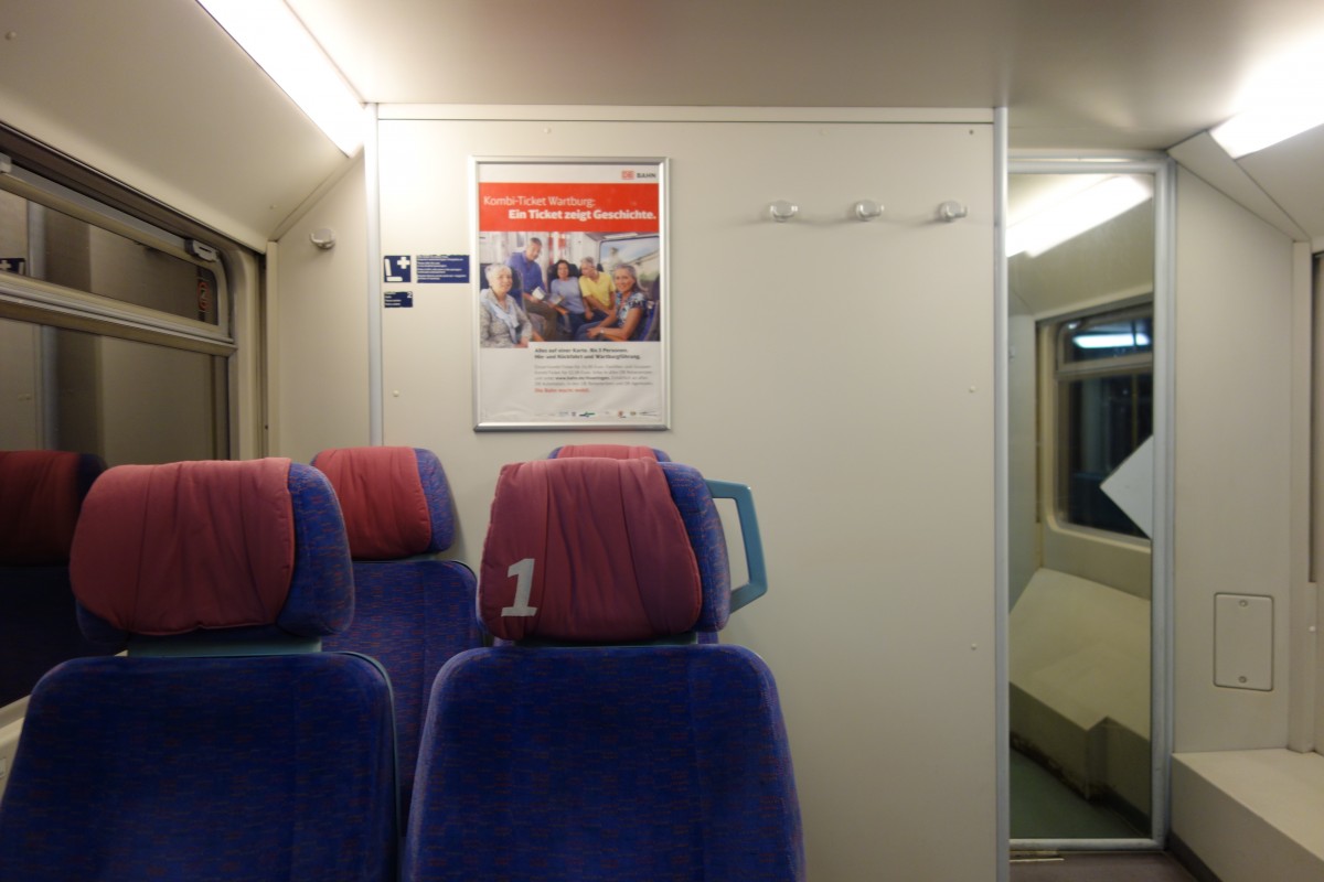 Blick in die 1.Klasse der RB 26277 Halle(Saale)Hbf - Weißenfels, Februar 2015. Eingesetzt in der 1.Klasse war ein DABbuzfa 760.