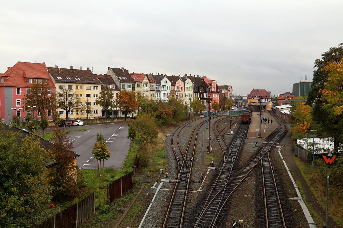 Blick am 17.10.2015 von der Zeppelinbrücke auf das Gelände des Bahnhofes Nordhausen Nord und dessen nördliches Umfeld.