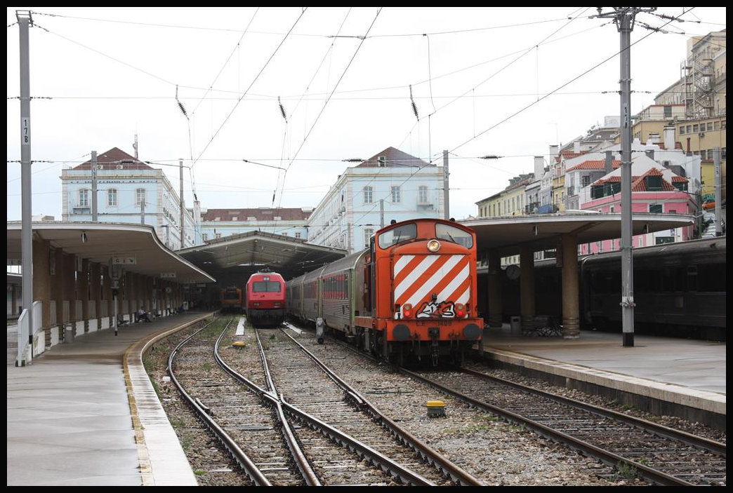 Blick am 19.3.2018 in den Kopfbahnhof Santa Apolonia in Lissabon.