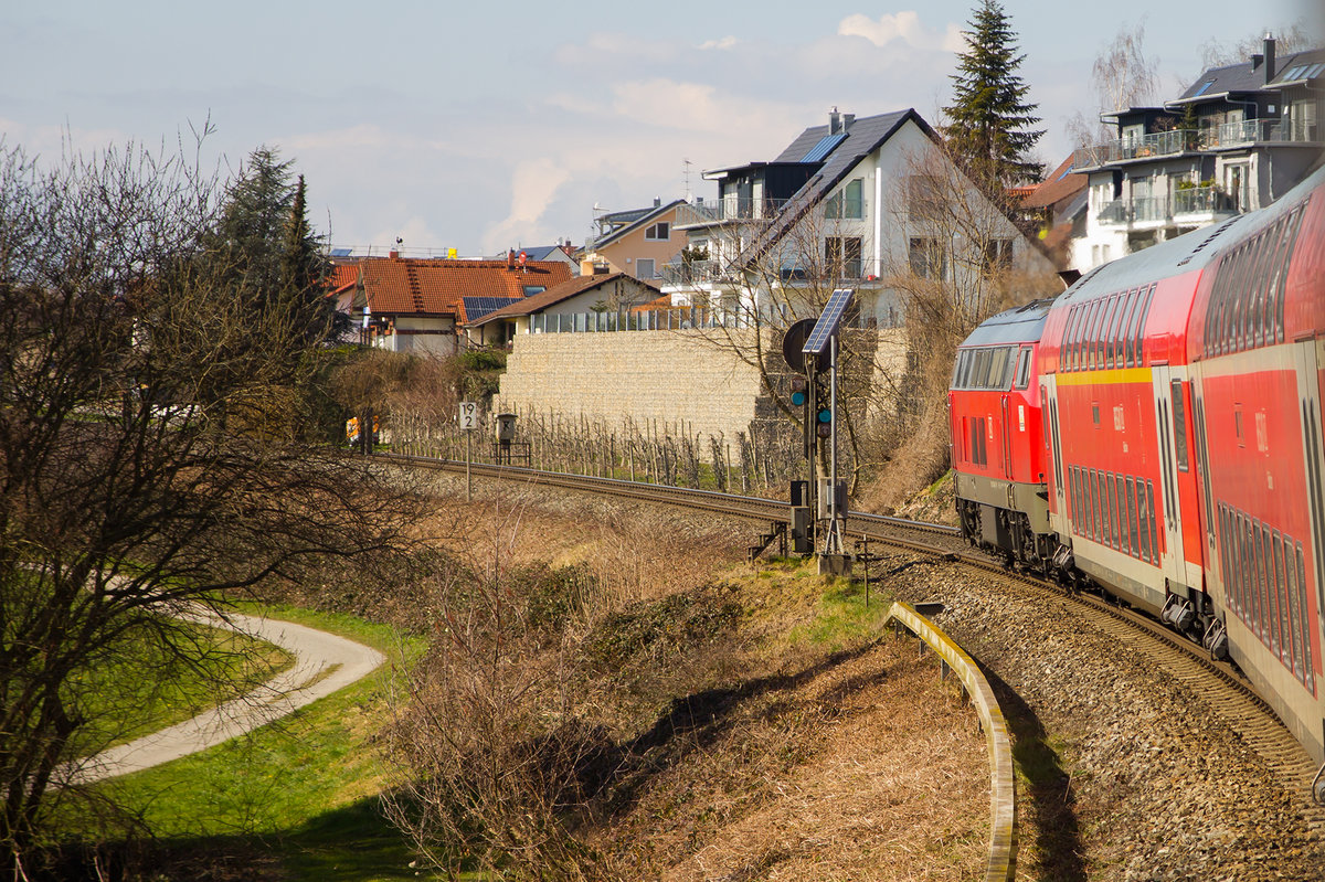 Blick auf 218 406-7 kurz hinter Lindau gen Friedrichshafen. 7.3.16