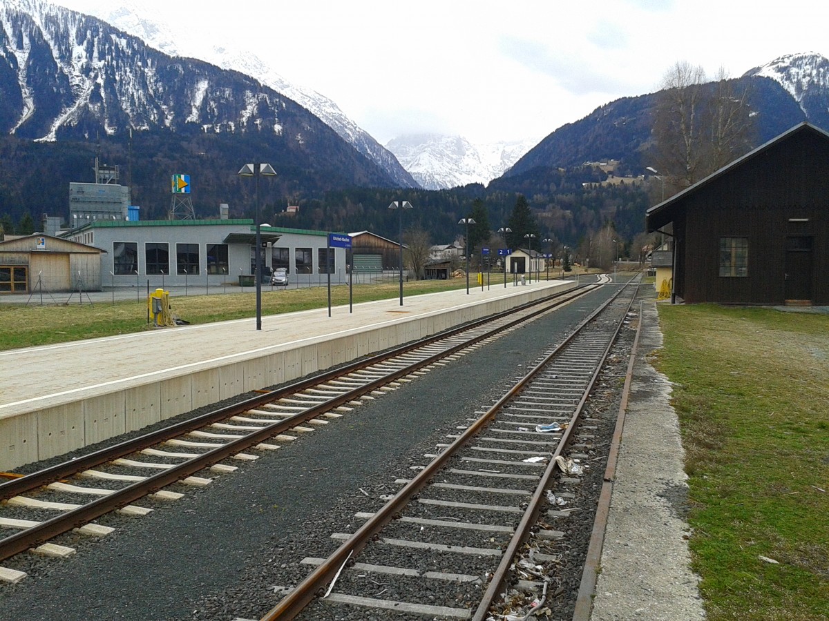 Blick auf den Bahnhof Kötschach-Mauthen, dem Endpunkt der Gailtalbahn. Aufgenommen am 2.4.2015