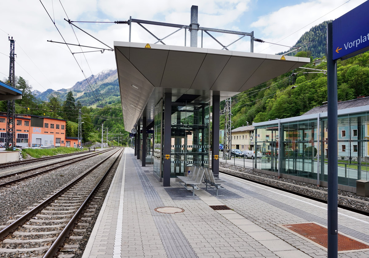 Blick auf den Bahnhof Lend, am 17.5.2016.