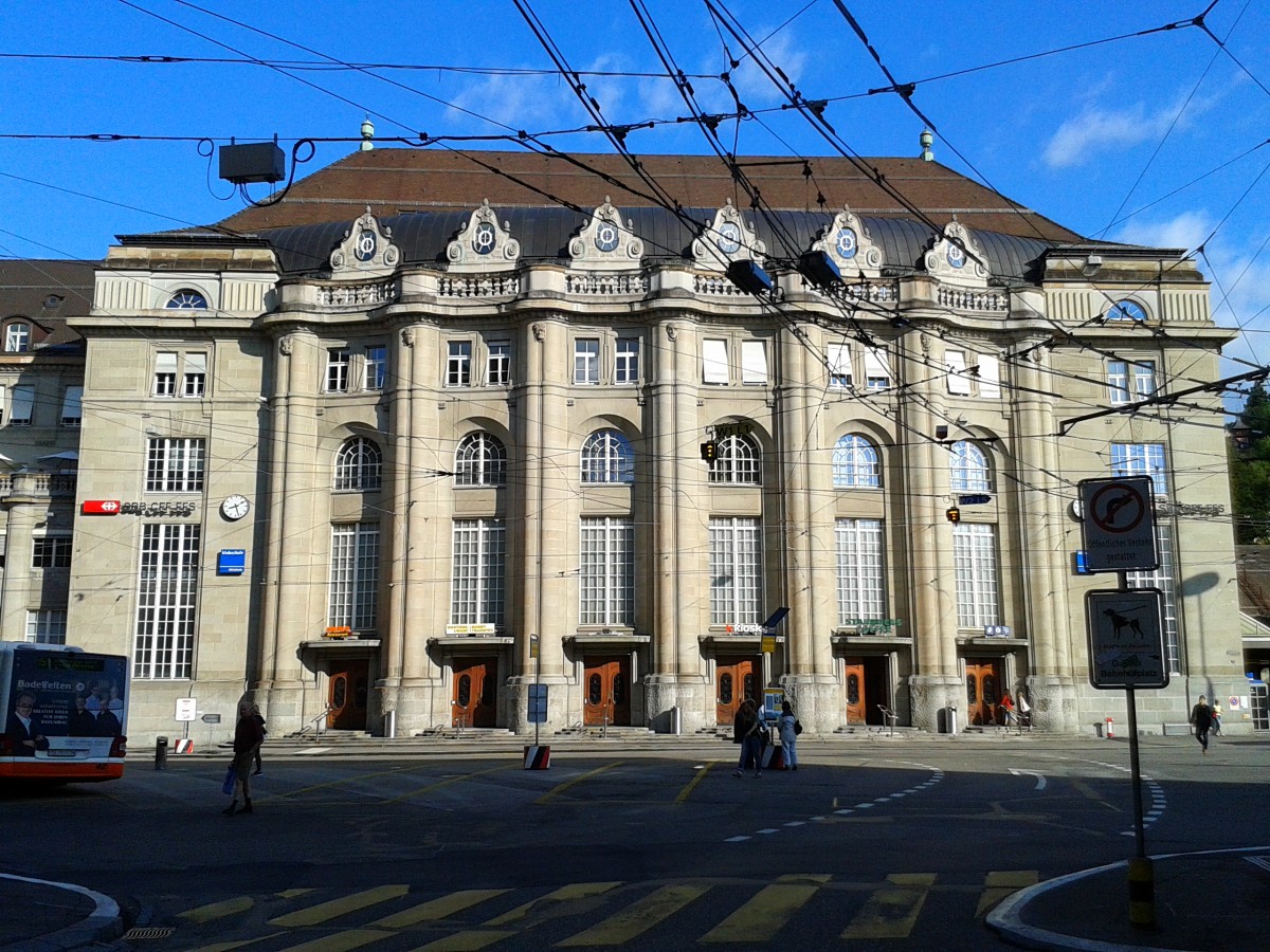 Blick auf das Bahnhofsgebäude von St. Gallen am 25.7.2015