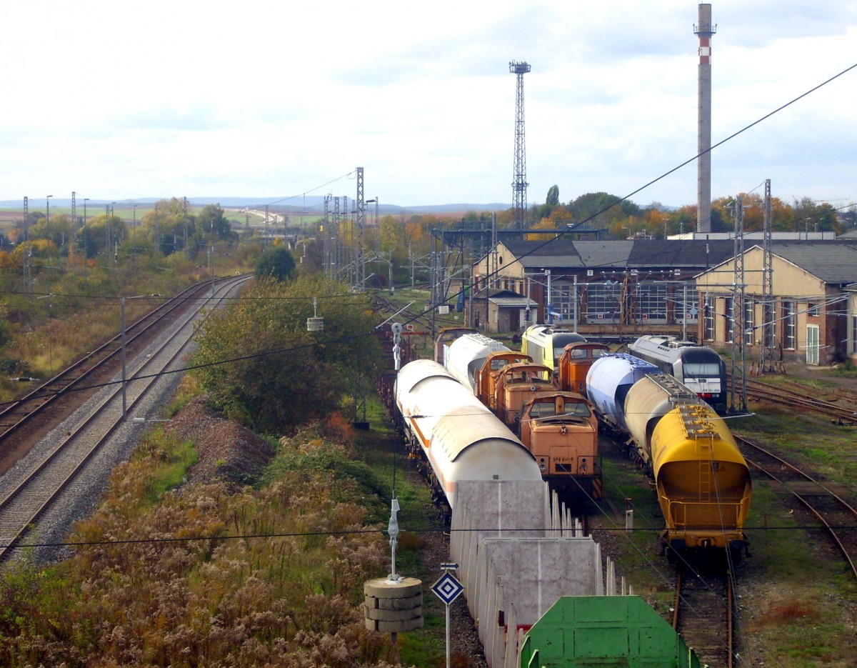 Blick auf das ehemalige BW Nordhausen mit abgestellten V60 am 14.12.2012