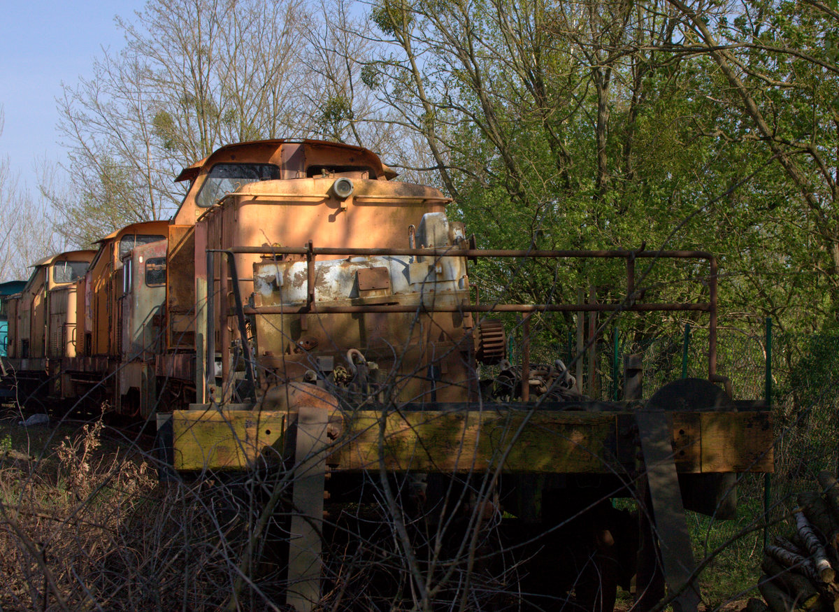 Blick auf einen Lokomotivfriedhof in Brieske.Lokomotiven der Baureihe V60, oder DR 105 warten hier auf ihre Verschrottung. Brieske, 22.04.2018 15:46 Uhr.