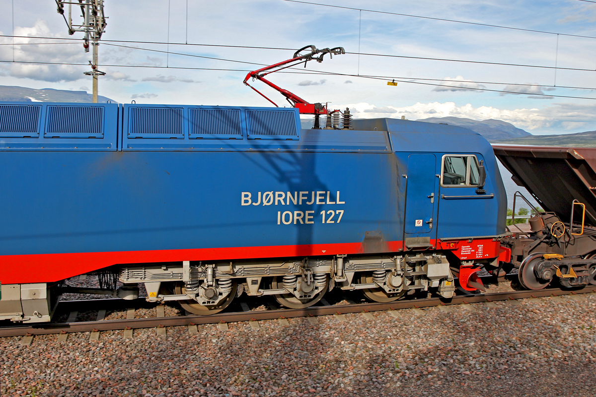 Blick auf eines der Drehgestelle der IORE Bjornfjell 127 am 19.7.2014