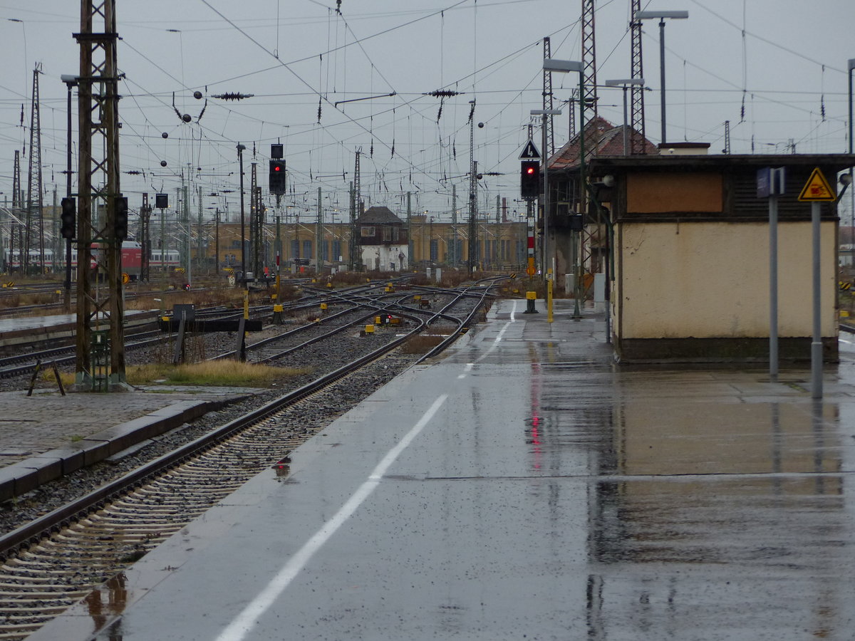 Blick vom Bahnsteig 22 auf das Gleisvorfeld in Leipzig Hbf, am 01.02.2020.