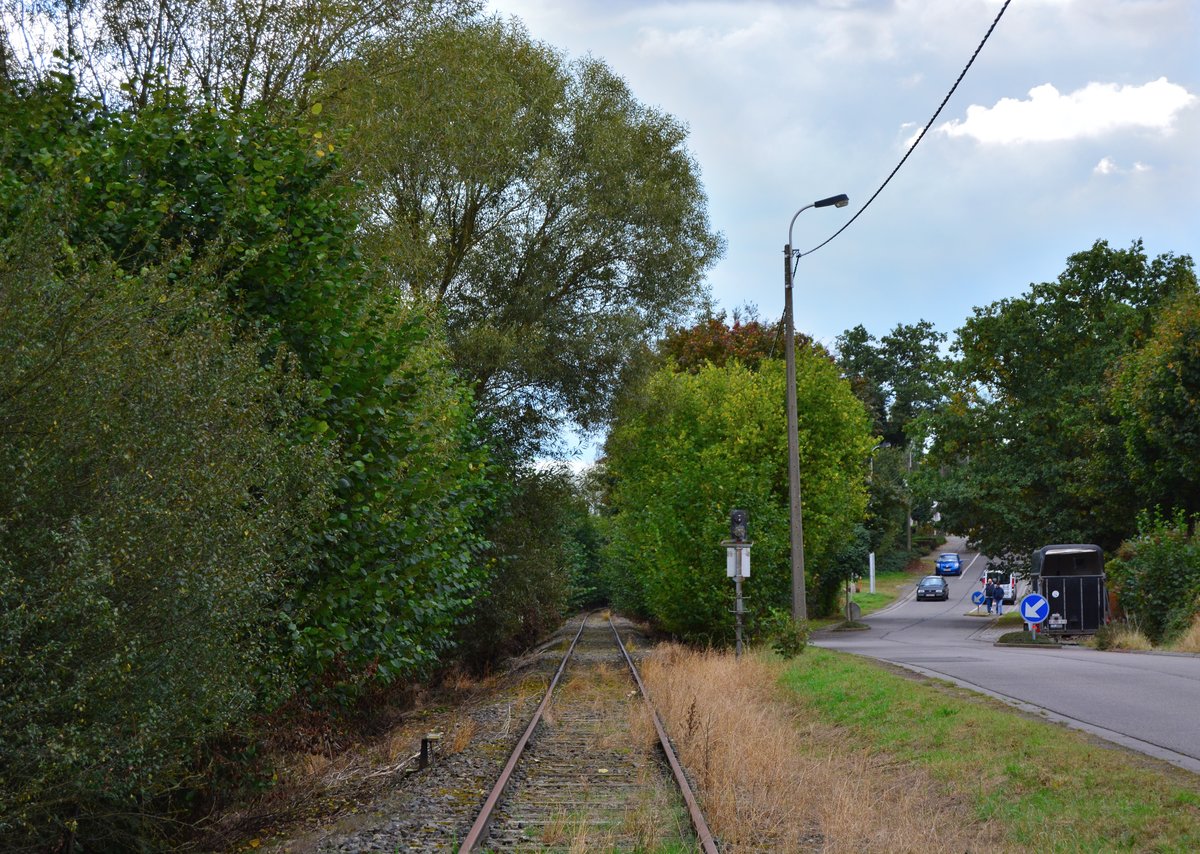 Blick von einem Bahnübergang Richtung Eupen Bahnhof.

Eupen 08.10.2016