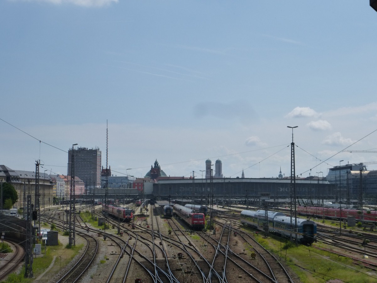 Blick von der Hackerbrücke auf den Münchner Hbf, 12.06.2014