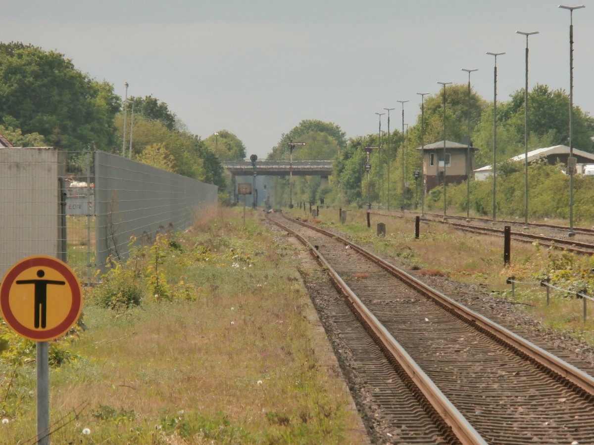 Blick nach Genhausen. Rheindahlen Bahnhof 26.04.2014