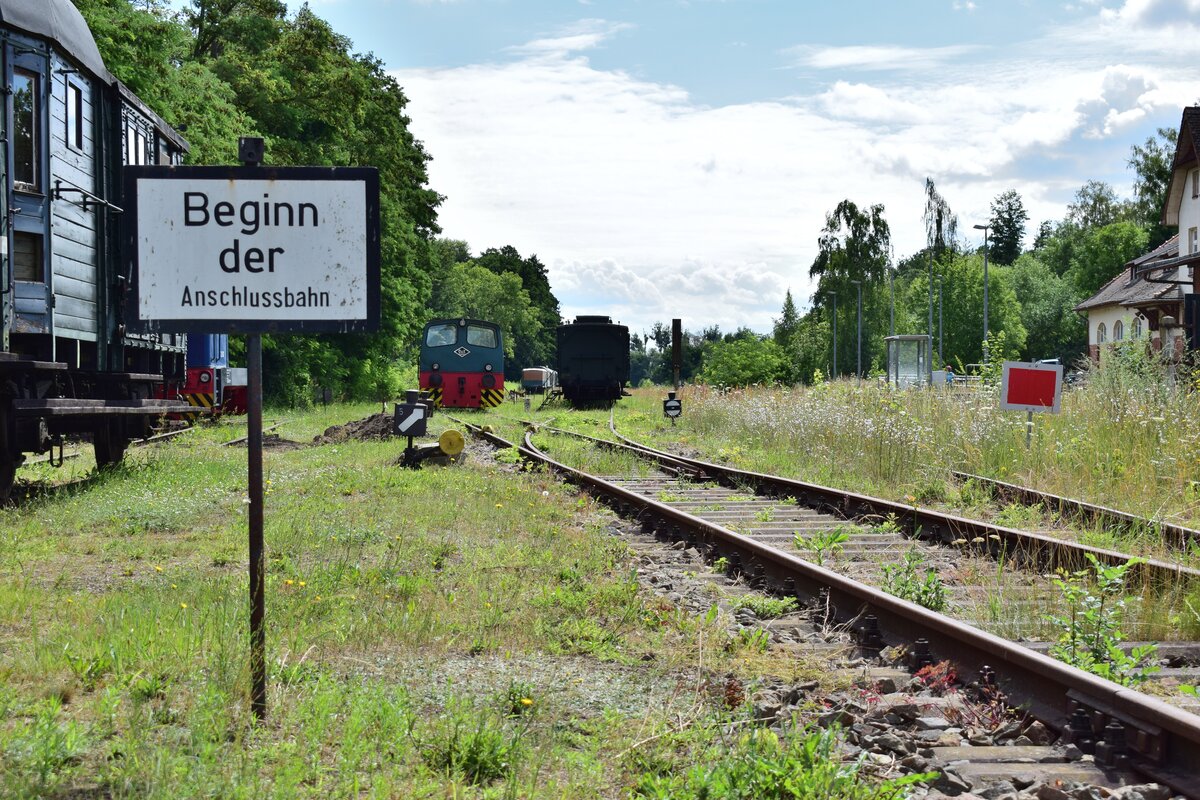 Blick über die Gleise des Eisenbahnmuseums Loburg.

Loburg 23.07.2020