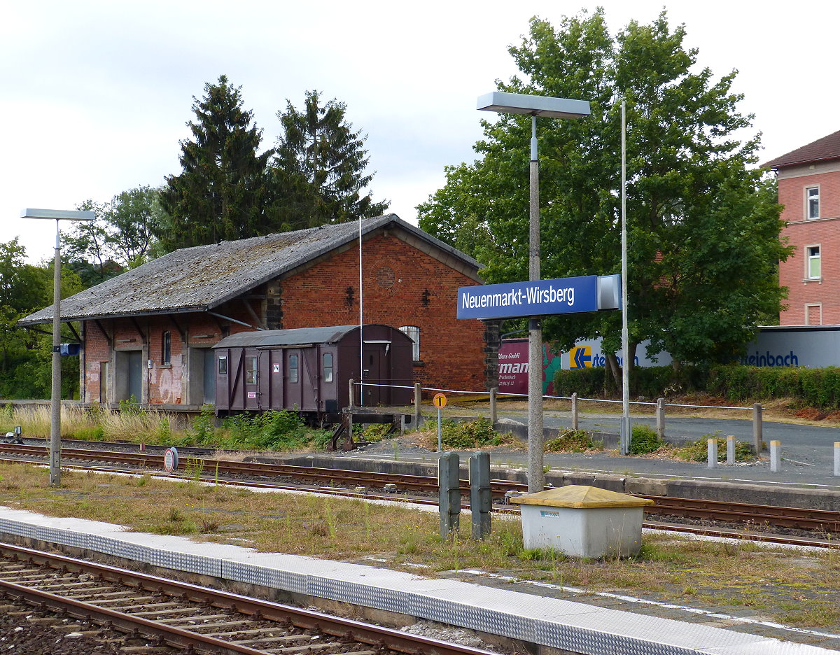 Blick über die Gleise in Neuenmarkt-Wirsberg am 14.07.2019