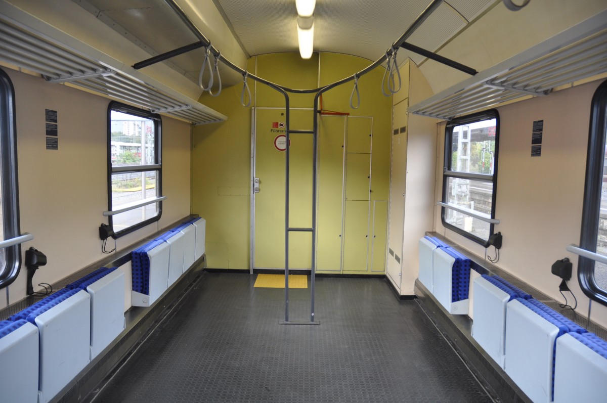 Blick in das Umgebaute Mehrzweckabteil des ex. City-Bahn Wagen Köln Gummersbach 50 80 82-34 160 Bnrdzf 460.0. Aufnahme in Stuttgart HBF im Oktober 2014 eingereit im RE Stuttgart-Aalen.