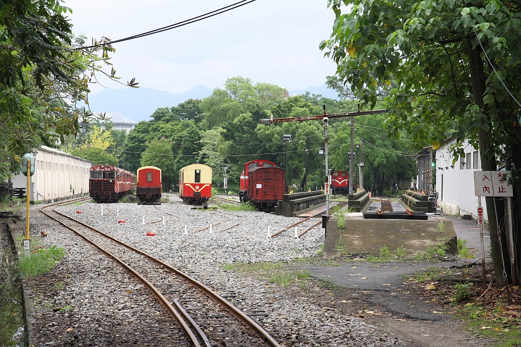 Blick von der Wenhua Road in die Chiayi Garage. 04.Juni 2017.