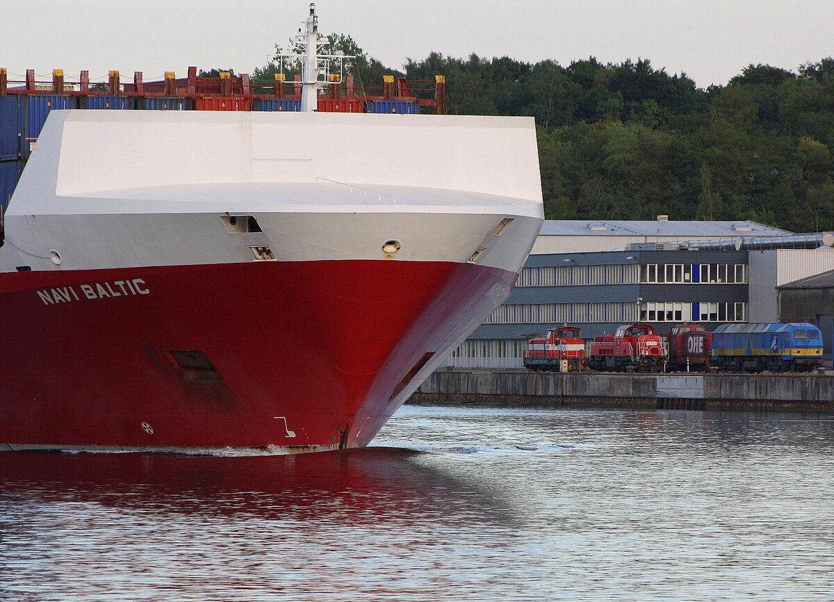 Blickrichtung VTLT Kiel | AKN , DB , OHE , unbekannte DE | August 2018 | Kiel - NOK