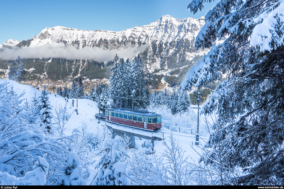 BLM Be 4/4 23 am 30. November 2019 zwischen Winteregg und Grütschalp.
