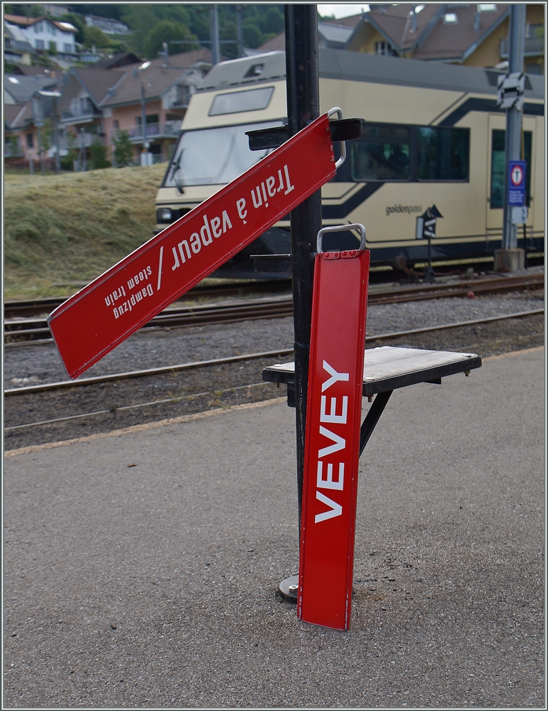 BLONAY-CHAMBY PINGSTFESTIVAL 2015: Der erste Dampfzug nach Vevey ist schon weg.
Blonay, den 25. Mai 2015
