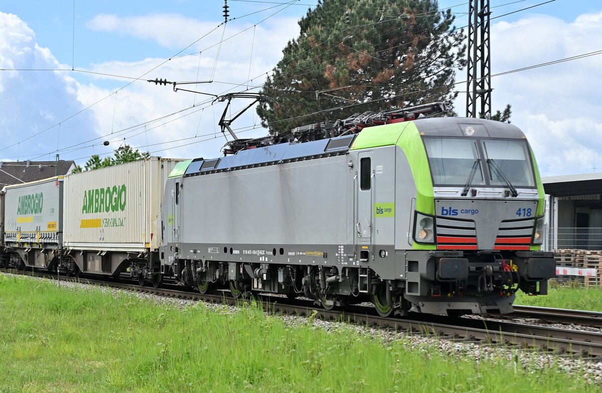 BLS 418 ist mit dem Ambrogio KLV nach Neuss bei Heddesheim/Hirschberg gen Weinheim fahrend unterwegs am Mittag des 18.5.2021