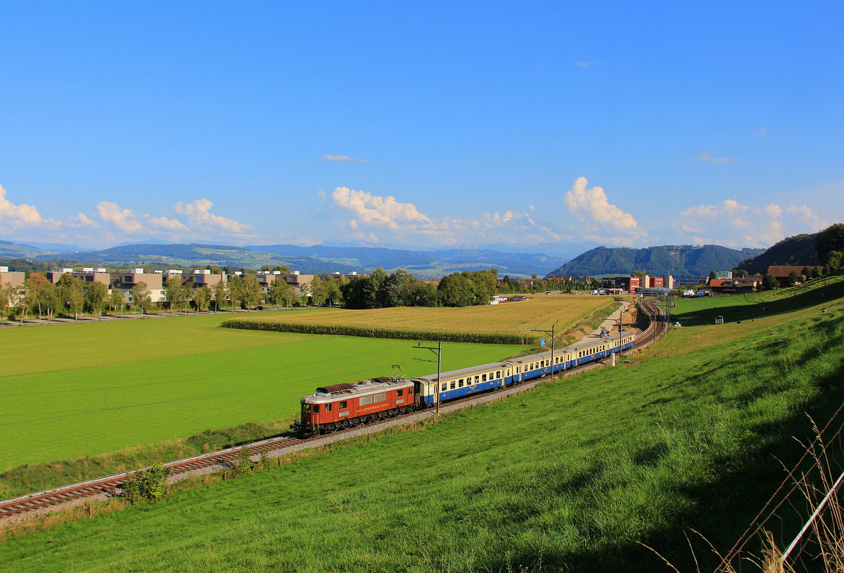 BLS Ae 6/8 205 in der Abendsonne bei Wabern. 9.September 2018 