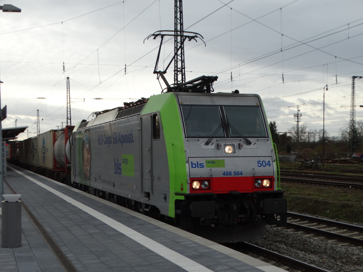 BLS Cargo 486 504 am 14.11.15 mit KLV in Mannheim Friedrichsfeld 