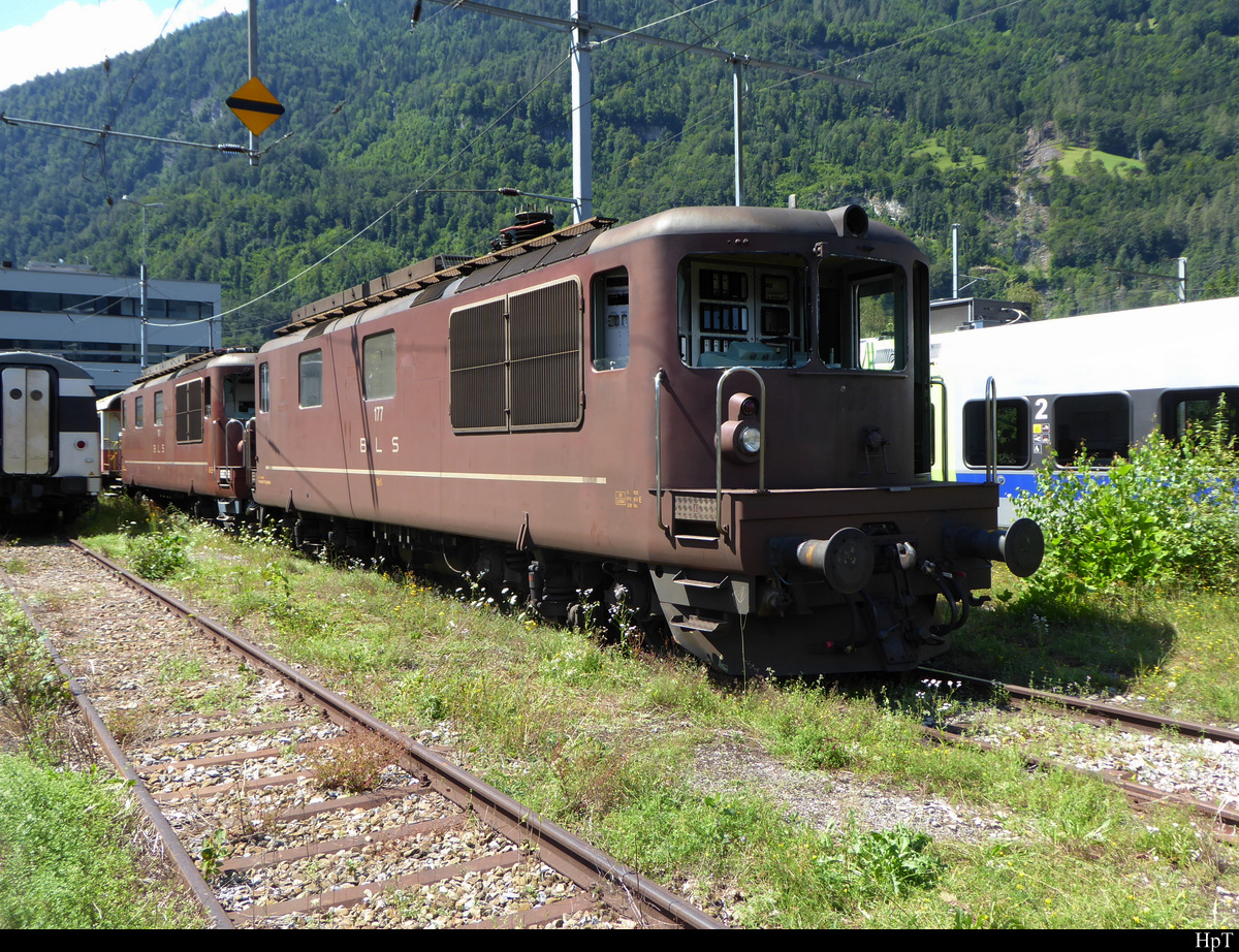 BLS - Das Ende der Loks 425 177 und 425 181 beide sind abgestellt im Bahnhofsareal von Interlaken Ost am 25.07.2020