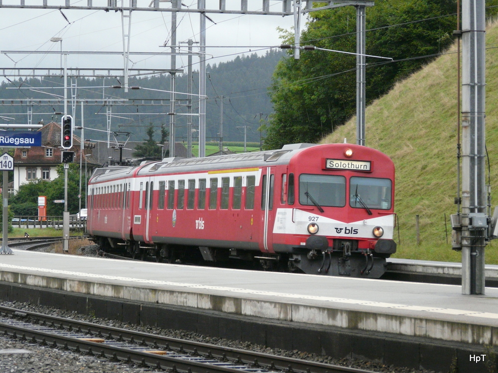 BLS - Einfahrender Regio nach Solothurn im Bahnhof Hasle-Resau am 10.09.2013