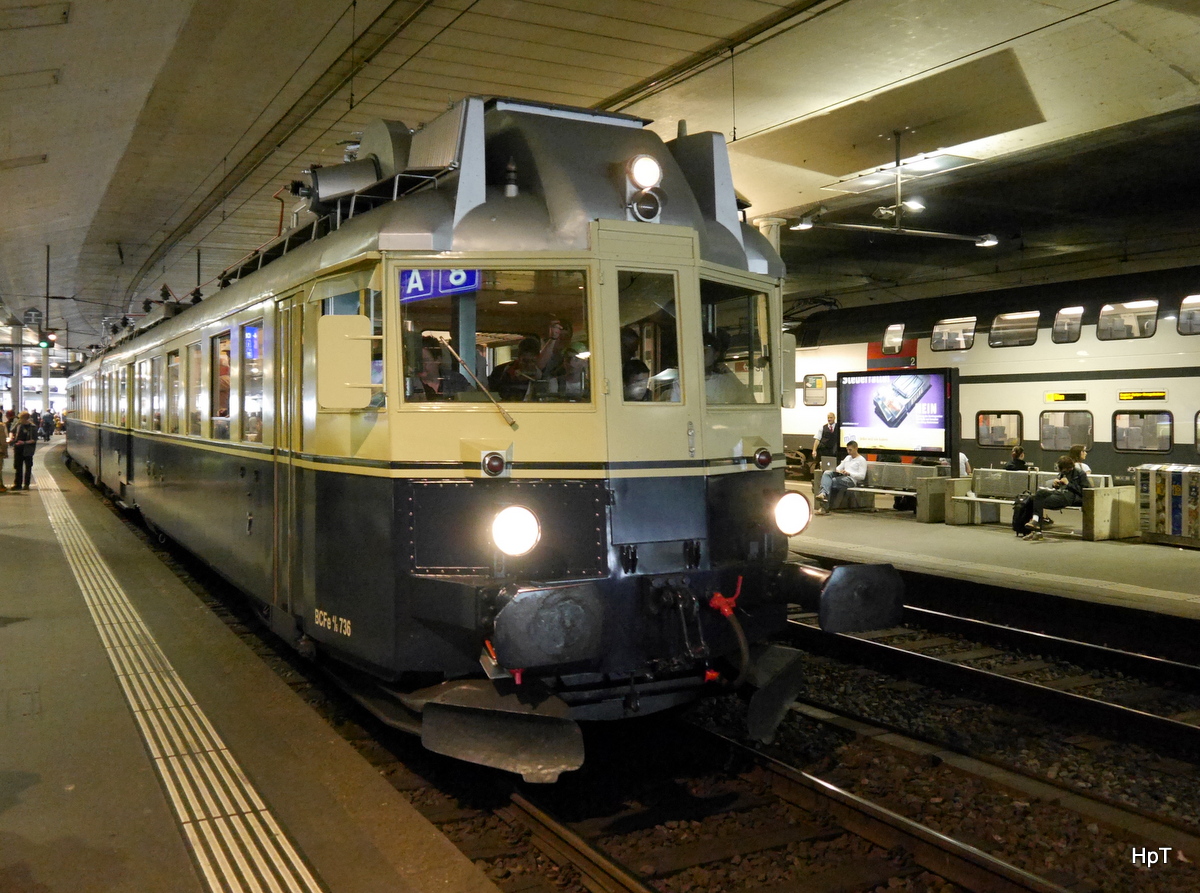 BLS Historic - Oldtimer Triebwagen BCFe 4/6 736 im Bahnhof Bern am 30.05.2015