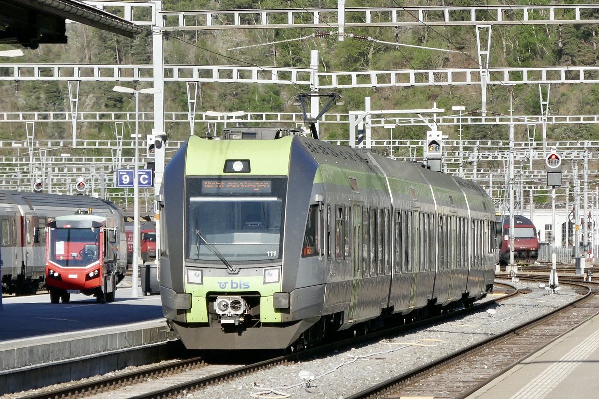 BLS Lötschberger RABe 535 111 der am 14.4.20 in Brig abgekuppelt und weggestellt wurde.