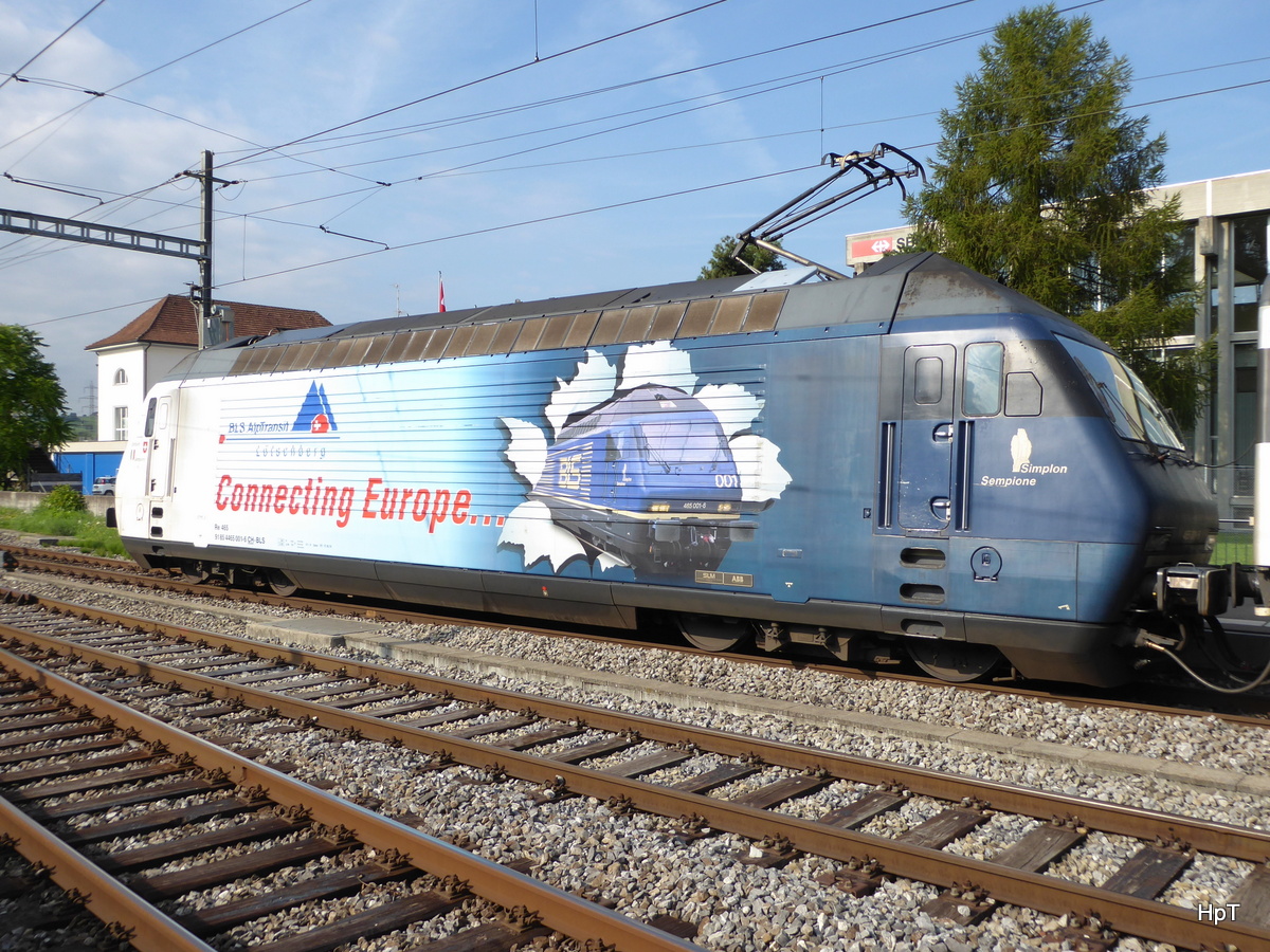 BLS - Lok 465 001-6 in Kerzers am 25.07.2016