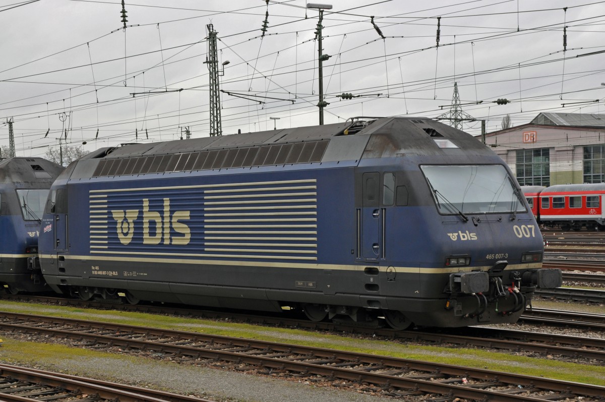 BLS Lok 465 007-3 am Badischen Bahnhof in Basel. Die Aufnahme stammt vom 10.01.2014.