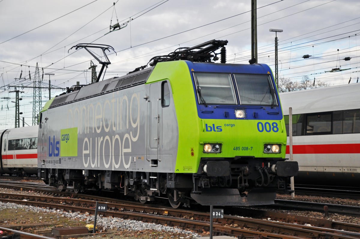 BLS Lokomotive 485 008-7 beim Badischen Bahnhof in Basel. Die Aufnahme stammt vom 10.01.2014.