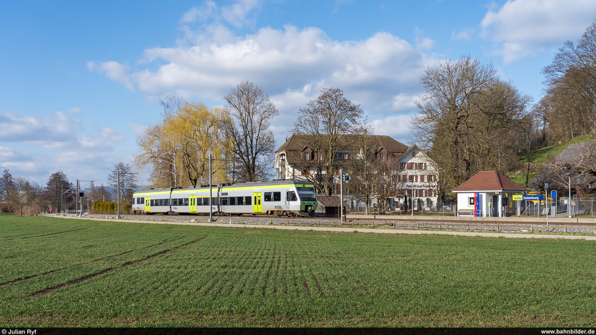 BLS NINA RABe 525 030 als S6 Langenthal - Wolhusen am 20. März 2021 bei Gutenburg.