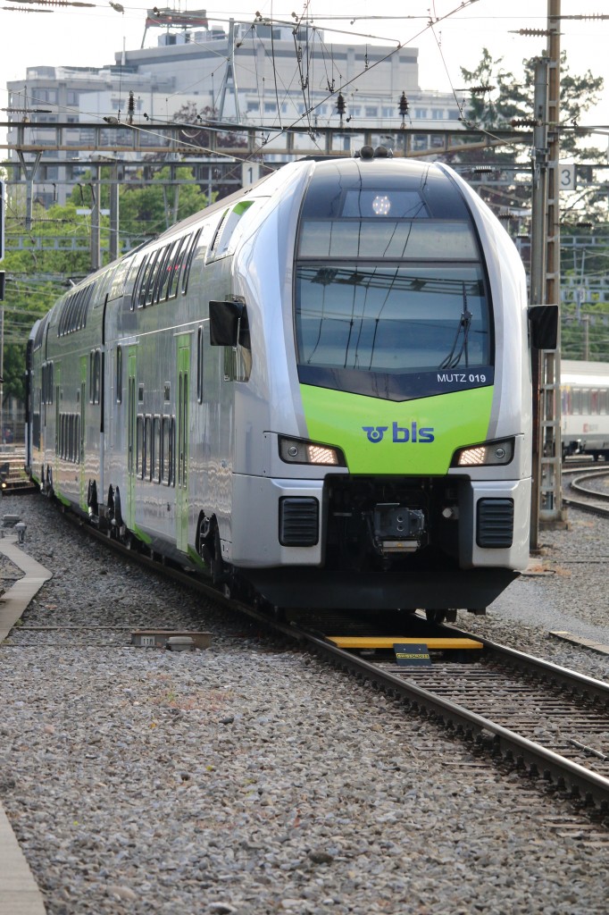 BLS RABe 515 019 bei der Einfahrt, als S1 nach Thun, in Bern. 30.05.2014