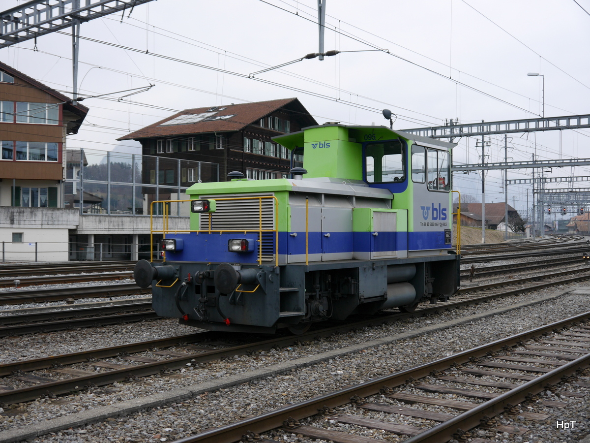 BLS - Rangierlok Tm 2/2  98 85 523 5 095-7 abgestellt in Spiez am 25.02.2018