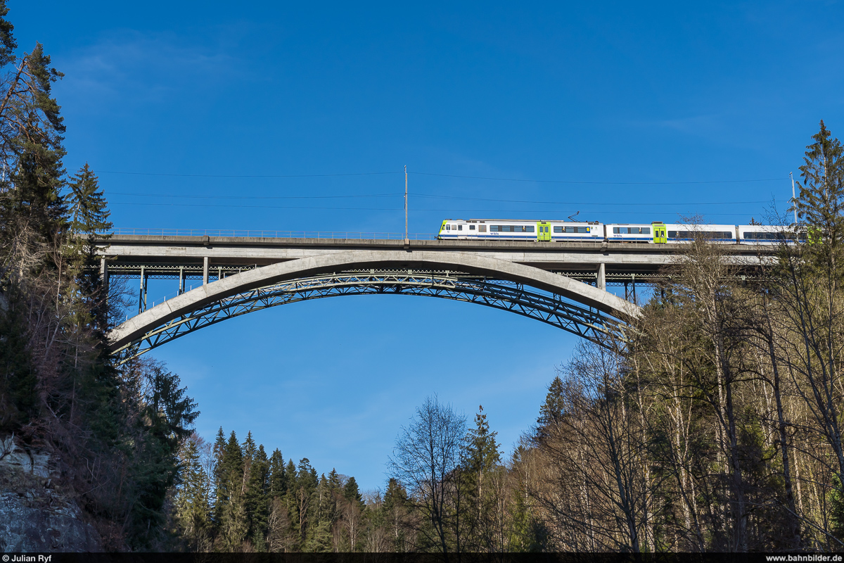 BLS RBDe 565 731 als S6 Bern - Schwarzenburg am 28. März 2021 auf der Schwarzwasserbrücke.